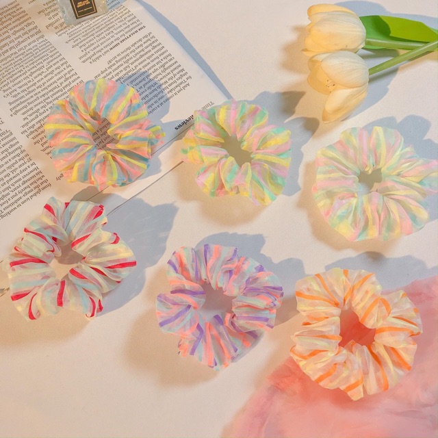 Chun buộc tóc Scrunchie voan kẻ dọc