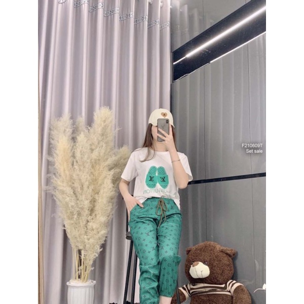 Set áo thun hình đôi giày kèm quần 9 tấc bo chân