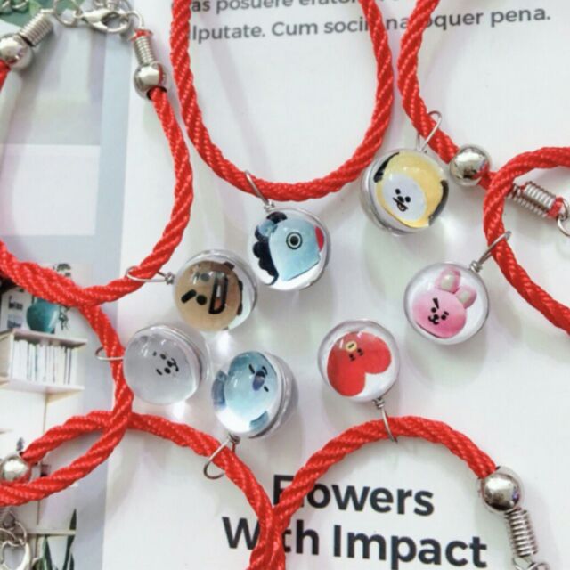 Vòng tay đỏ BT21