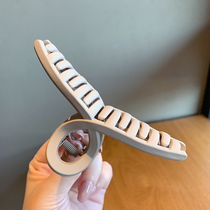 Kẹp tóc thời trang đơn giản dành cho nữ