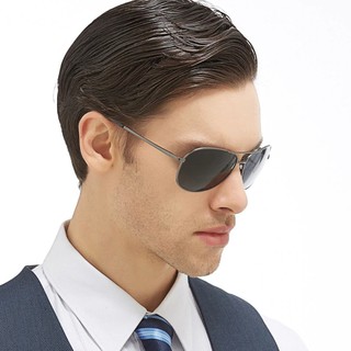 Kính râm kiểu dáng phi công