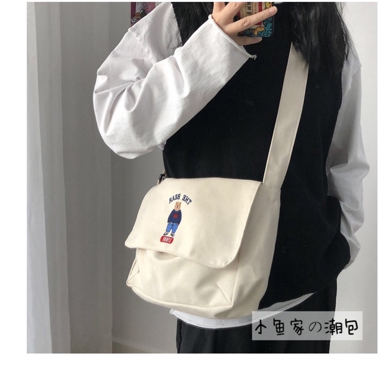 Túi unisex đeo chéo bì thư thêu hình gấu bear