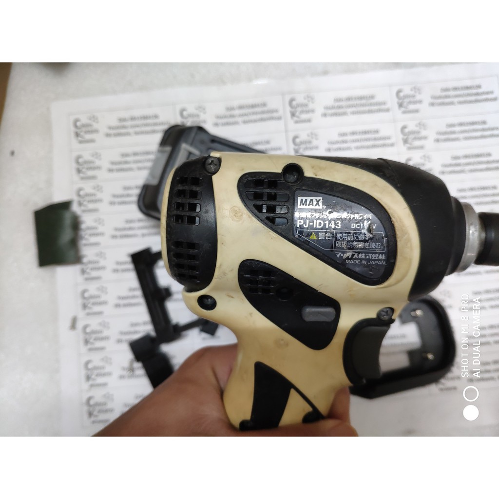 Đế chuyển chân khoan, vit MAX 14.4V  loại 4 chân tiếp xúc sang dùng pin cài Makita