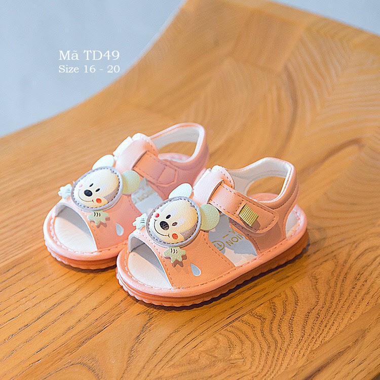 Giày tập đi cho bé sandal bé gái 0 - 18 tháng có còi chíp chíp da mềm đế chống trơn họa tiết mickey xinh xắn TD49