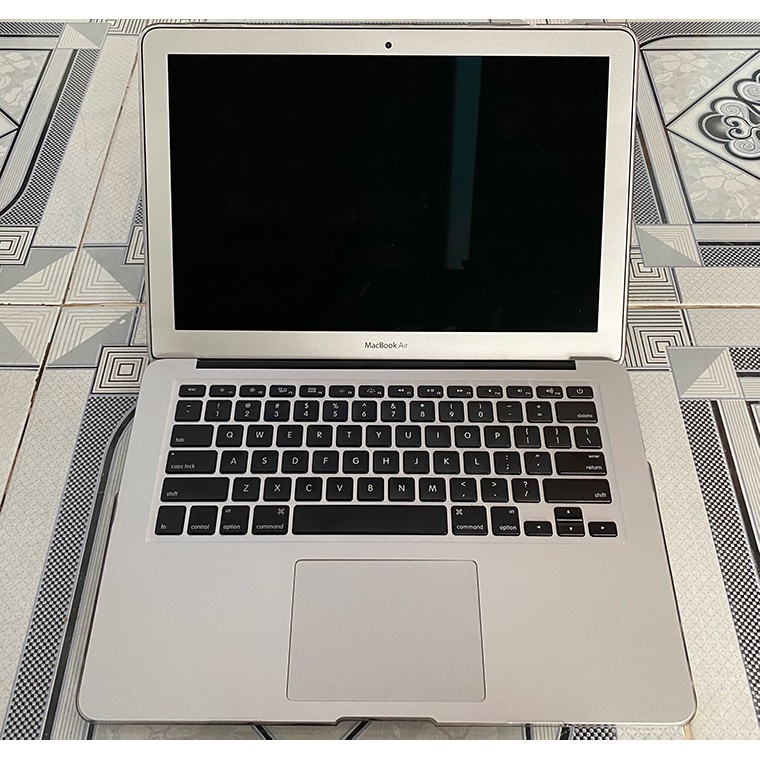 MACBOOK AIR EARLY 2015 13 INCH