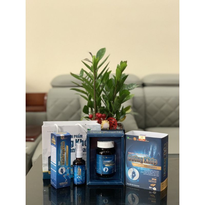 Bộ sản phẩm dưỡng khớp + xịt bách phục linh Danipharm hỗ trợ cho người bị vấn đề về xương khớp