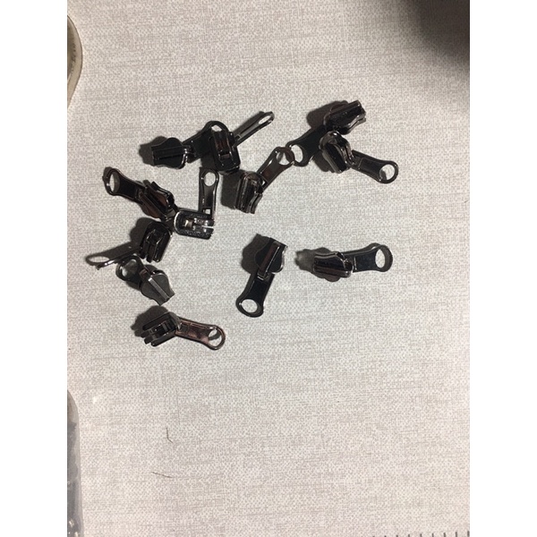 10 chiếc củ khoá 2 mặt thay áo khoác 2 mặt