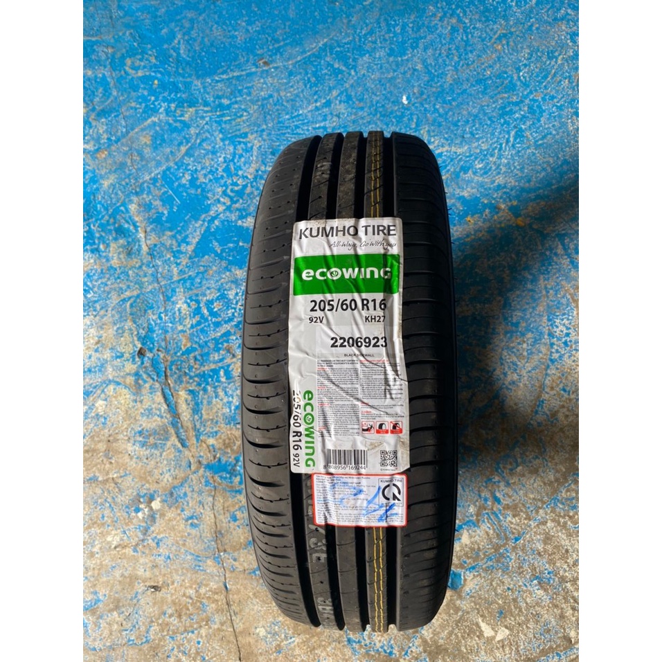 Lốp Kumho 205/60R16 KH27