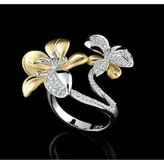 Nhẫn mạ vàng mặt hình hoa đính đá sang trọng