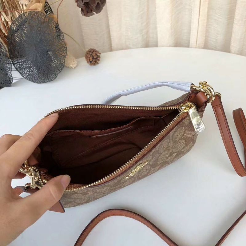 Coach size nhỏ .