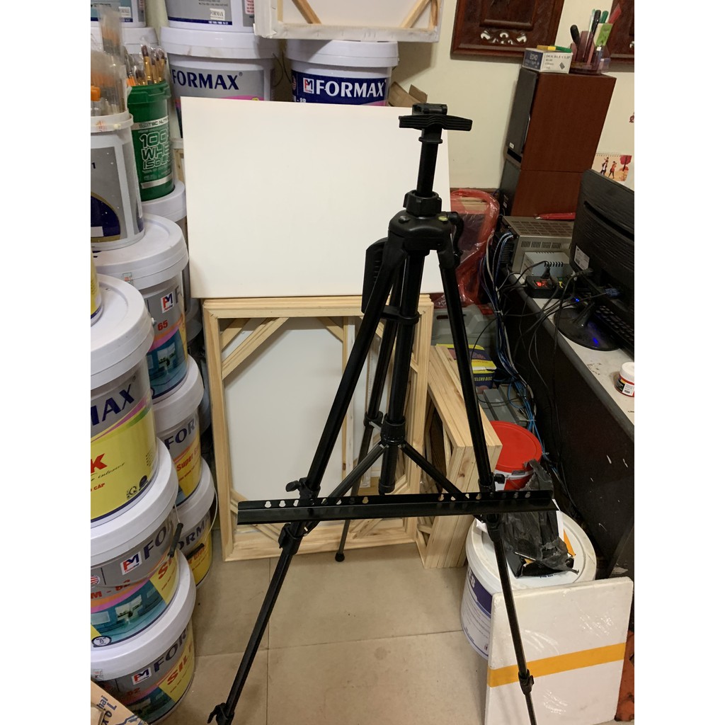 Giá vẽ sắt có tay quay điểu chỉnh