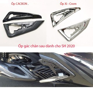 Ốp gác chân, để chân chất liệu Xi mạ crome bóng - Vân cacbon dành cho xe SH 2020