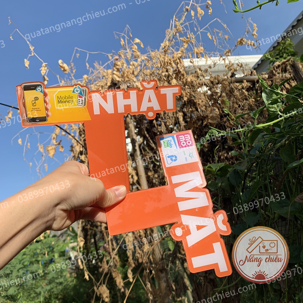 Bảng cầm tay đạo cụ chụp hình sản phẩm_ bảng hiệu xinh giá rẻ