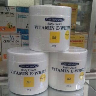 Kem dưỡng trắng chống khô ,nẻ toàn thân  VITAMIN E .