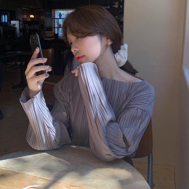 Áo cổ thuyền xếp ly hotgirl