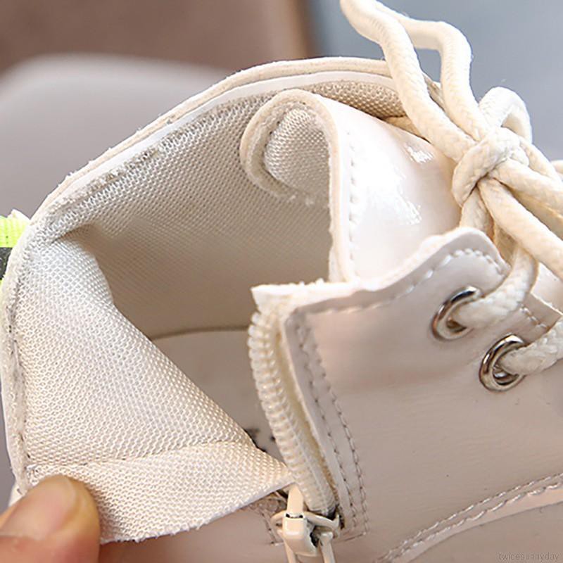 Giày bốt cột dây đế mềm cho bé