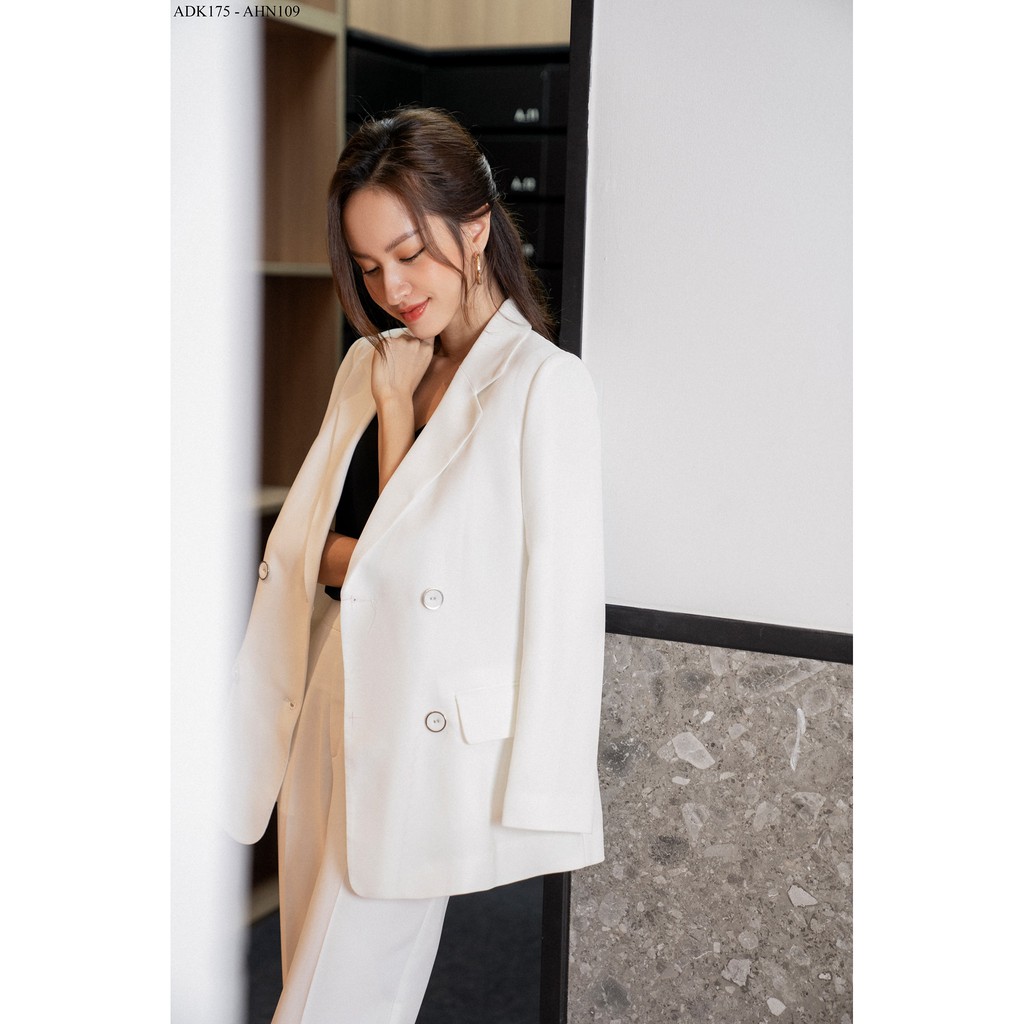 TIIN STORE Áo blazer 2 túi cơi nắp 4 khuy bọc vải by Tiin | BigBuy360 - bigbuy360.vn