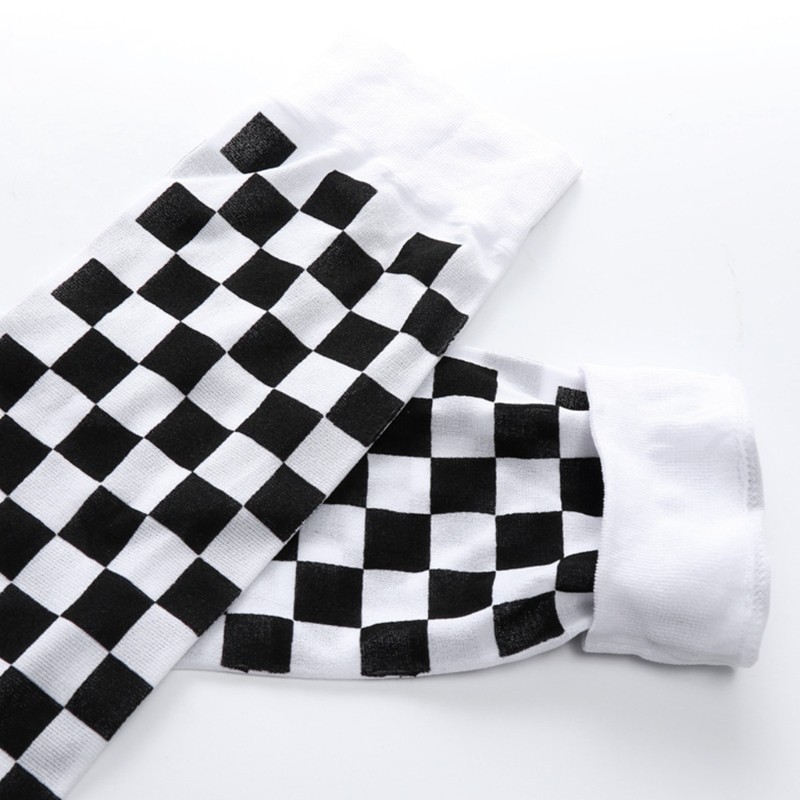 Tất dài qua gối phong cách Halloween trắng đen