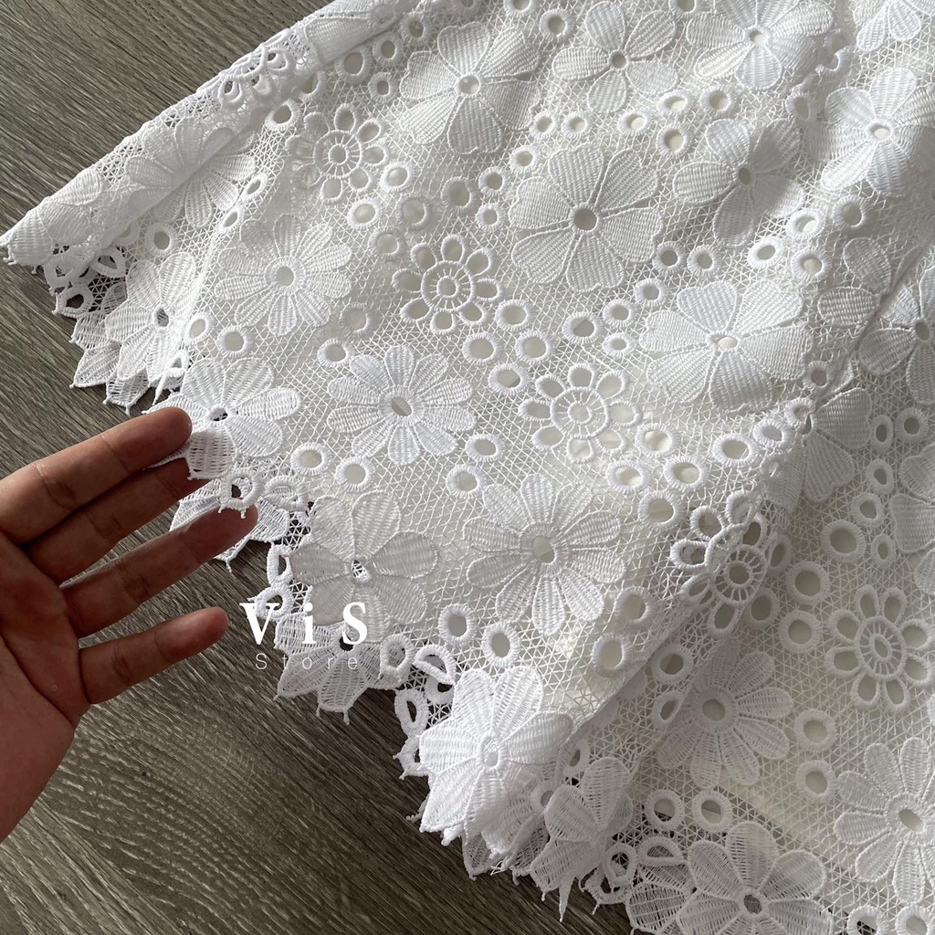 Quần short ren nữ trắng ống rộng