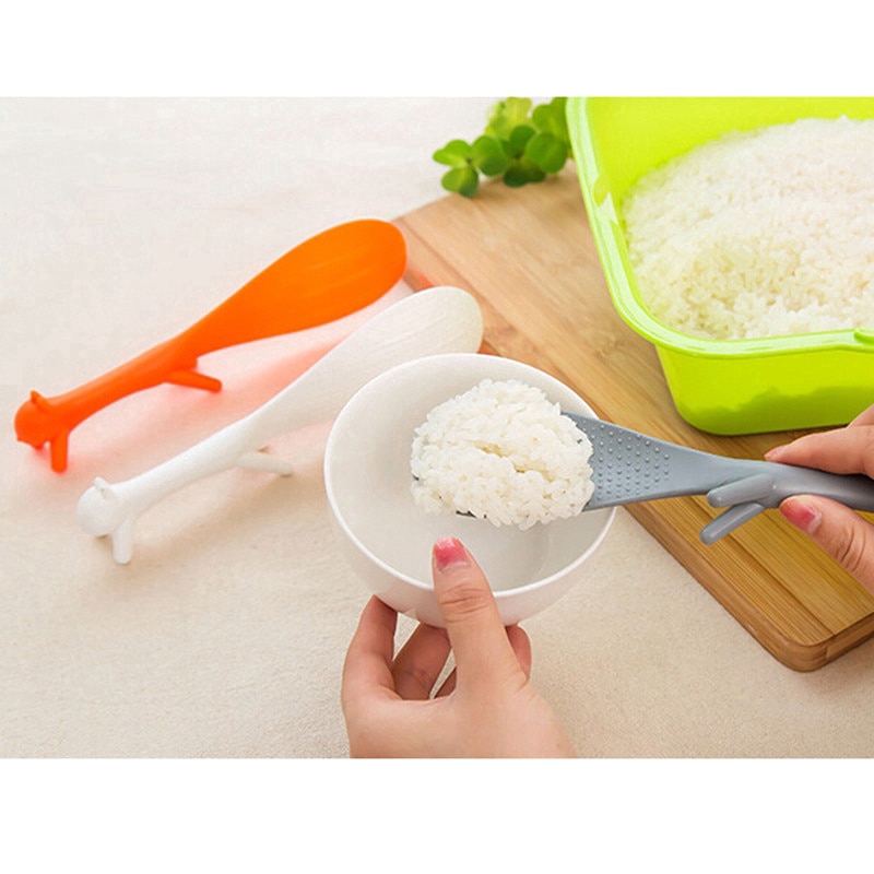 Muỗng nhựa xúc cơm chống dính hình con sóc đáng yêu
