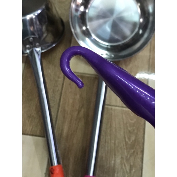 Ca múc nước lèo cán dài inox có móc treo tiện lợi