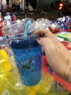 Ly nước ống hút