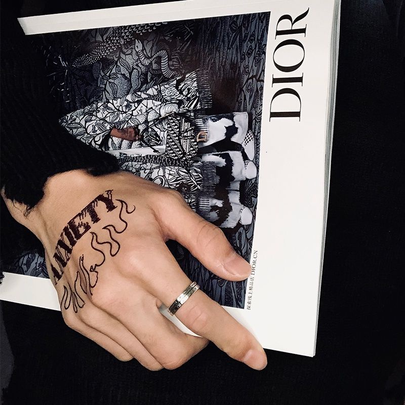 Nhẫn khắc số la mã thiết kế thời trang cho cặp đôi