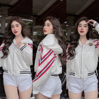 Áo Khoác Chống Nắng Có Nón To Tiện Lợi Khi Đi Nắng Đi Mưa Mẫu Khoát Viền Tay Gắn Logo Hợp Thời Trang Nữ Hàng QC VNXK