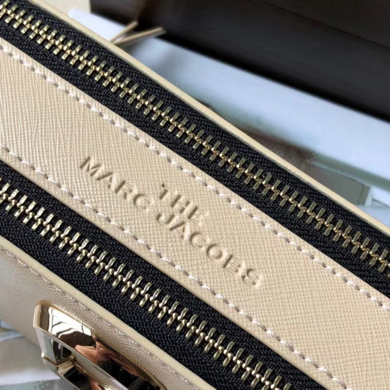 M... j màu mới siêu hot