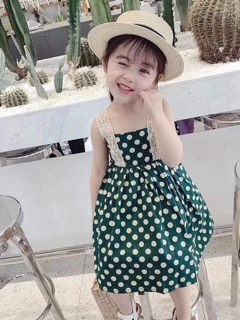 Váy chấm bị xanh cho bé