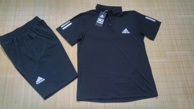 Bộ thun lạnh chất đẹp màu đen, thấm mồ hôi tốt, thoải mái khi chơi thể thao | BigBuy360 - bigbuy360.vn