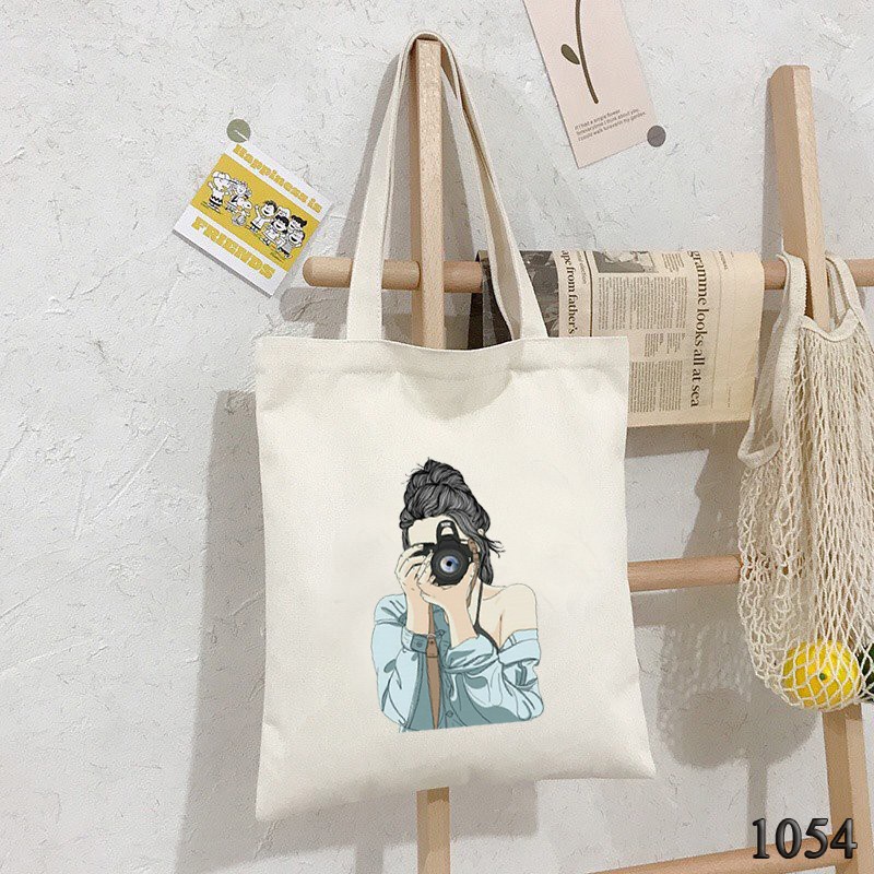 TÚI TOTE TRẮNG CHẤT VẢI CANVAS 1054 CÔ GÁI CHỤP ẢNH DỄ THƯƠNG HÀNG CHUẨN ĐẸP