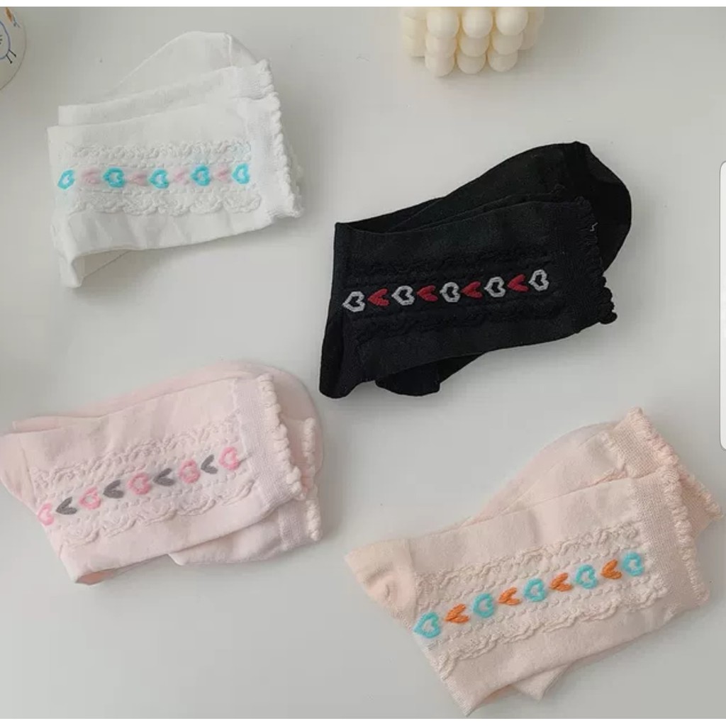 TẤT TIM NHỎ DỌC GIỮA XINH