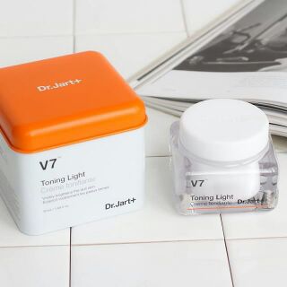 Kem Dưỡng Trắng Da V7 Hộp vuông Mẫu mới – Dr.Jart Toning Light