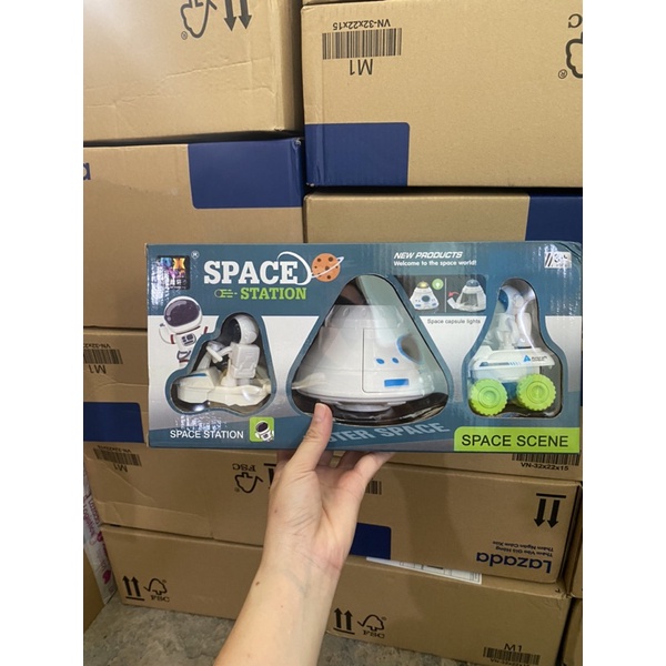 Đồ chơi bộ phi hành gia vũ trụ