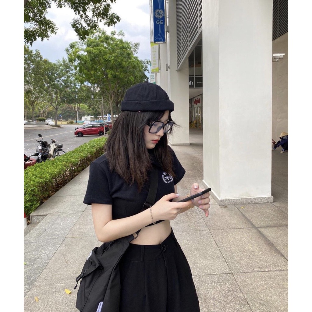 áo kiểu polo croptop thêu chữ hàn xinh hot hit xinh xắn pc