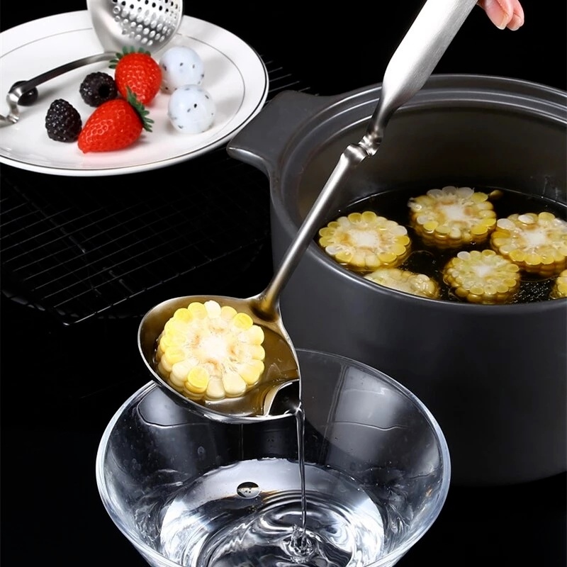 Dụng cụ lọc dầu nấu súp bằng thép không gỉ có móc treo tường tiện lợi