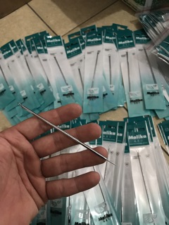 Cây nặn mụn Malika (combo 50 cây) Loại 1