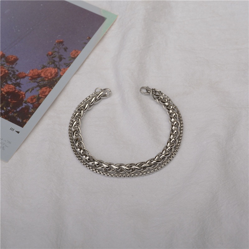 Vòng Tay Thép Titan Màu Bạc Hình Trái Tim Thể Thao Cá Tính Quyến Rũ Hàng Mới Dành Cho Nam