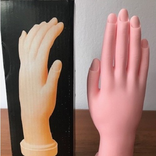 Bàn tay giả dành cho học viên tập làm móng