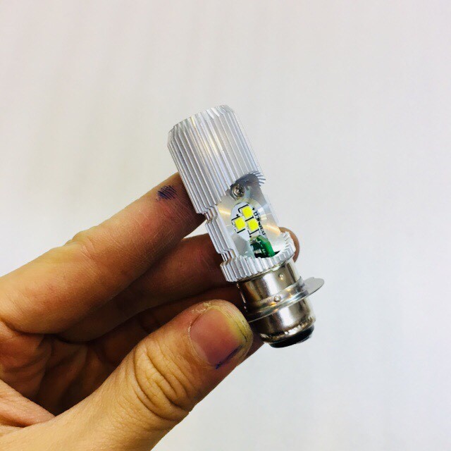 Bóng Led Pha cho Dream, Wave , Exciter 135 đời đầu Sáng Trắng chân M5 Hero