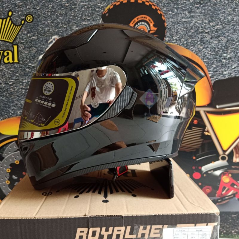 Mũ bảo hiểm fullface ROYAL M138B đen bóng