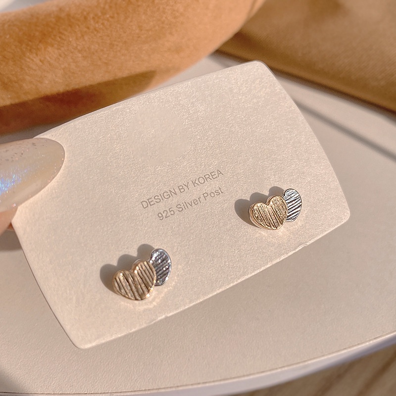 Bông Tai Hình Trái Tim Mini Bằng Kim Loại Màu Sắc Tương Phản Phong Cách Nhật Hàn Thời Trang Cho Nữ