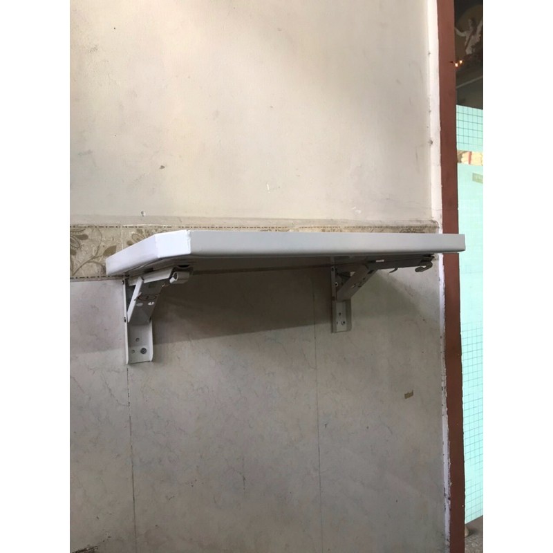 Mâm kệ sắt sơn tĩnh điện để trên bát ke treo tường
