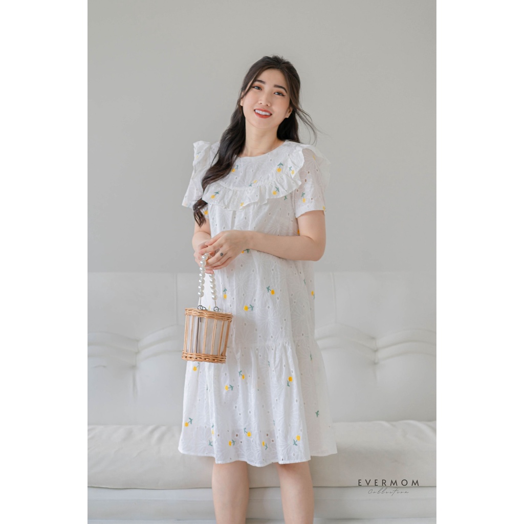 Đầm bầu đi tiệc ren thêu đuôi cá viền bèo ngực - Mochi Dress