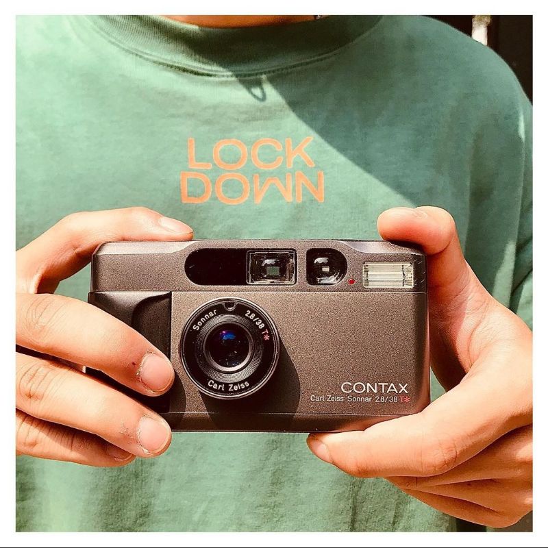 Máy ảnh film Contax T2 Titanium black