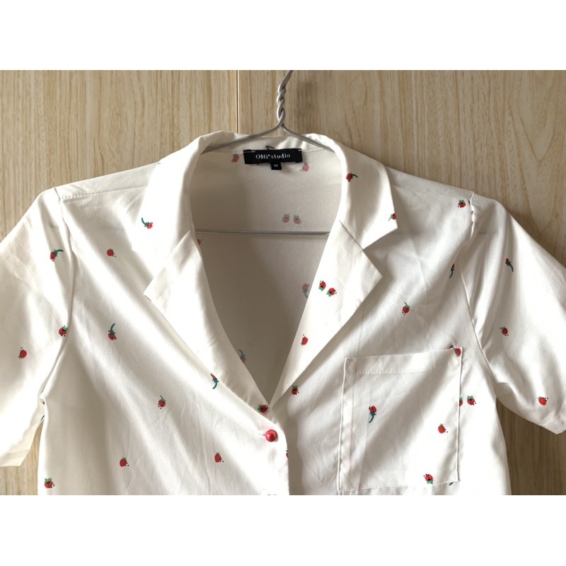 Áo sơmi trắng cổ pyjama