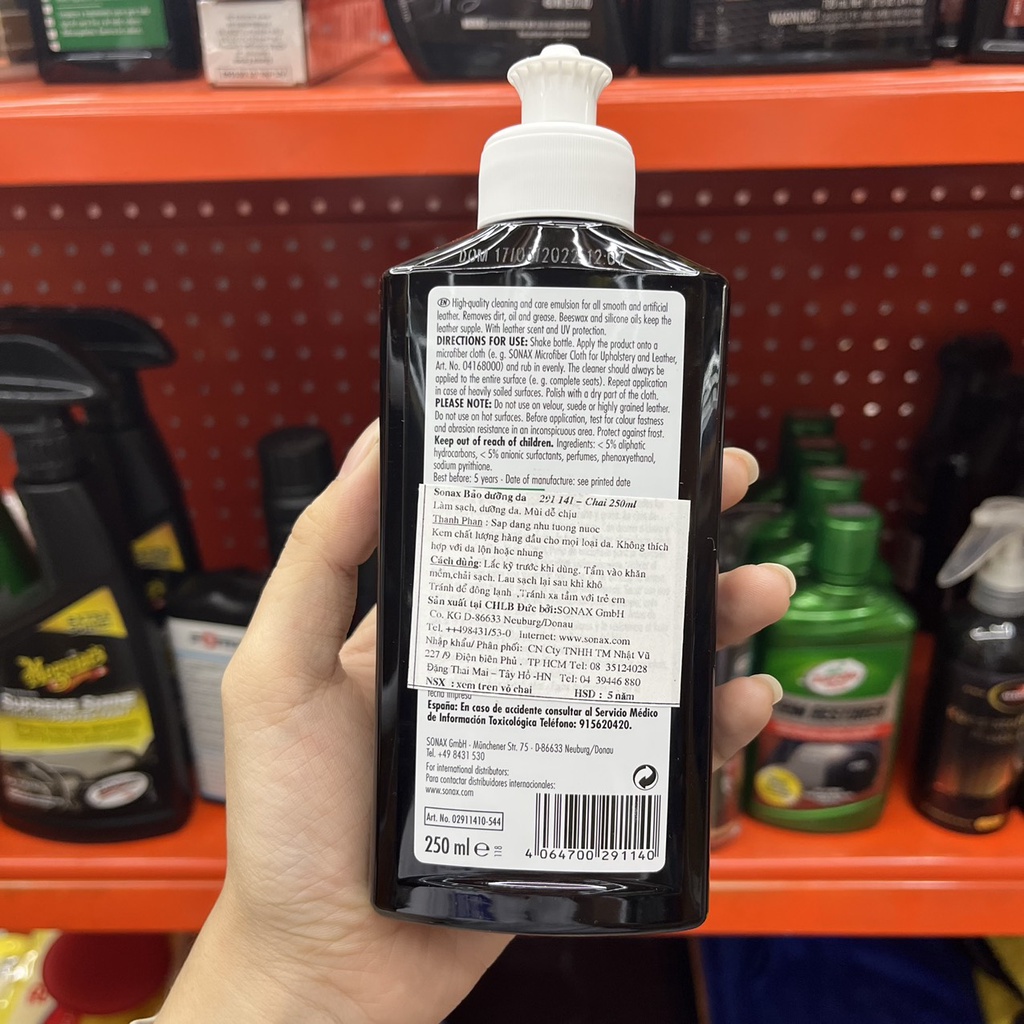 Bộ 2 Chai Vệ Sinh Nội Thất Sonax 321200 Và Dưỡng Da Sonax 291141