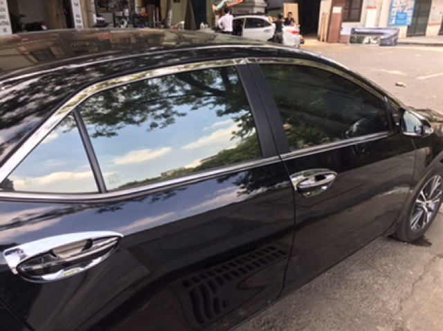 Nẹp viền chân kính, cong kính xe Toyota Altis 2014 - 2020 , đời 2021 { HÀNG INOX ĐẸP }