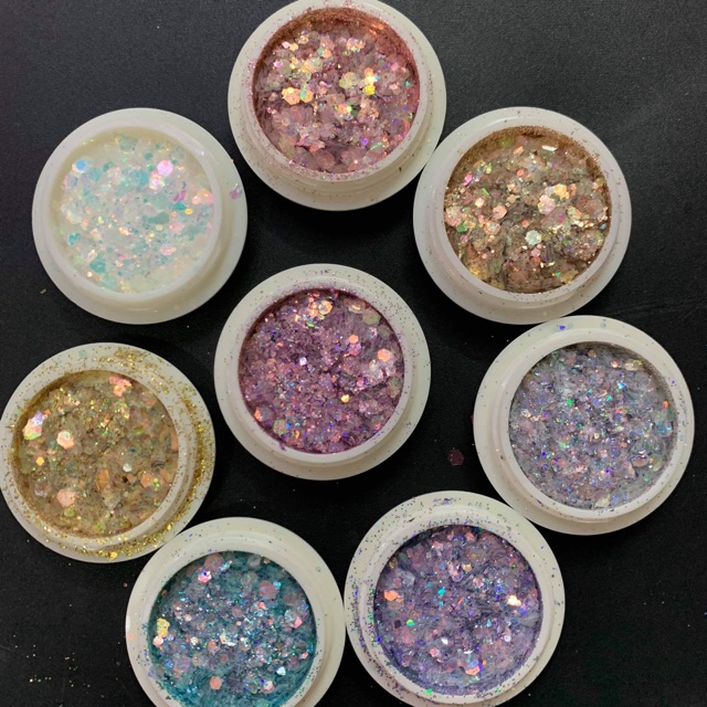 Kim tuyến có 8 màu